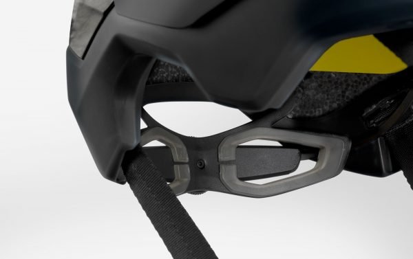 bluegrass-rogue-core-mips-mtb-helmet-retention-syestem